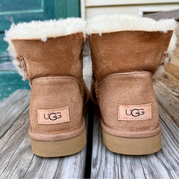 UGG Mini Bailey Button II - Chestnut - Size 8 - Picture 7 of 9